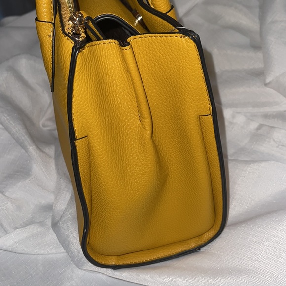 ALDO yellow handbag with two handles - Picture 3 of 7